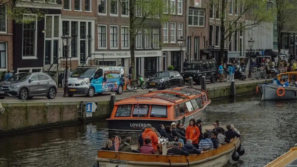 Ɛkwan a advertisers wɔ Ghana betumi afa hwehwɛ Mongolia HBO Max creators, test market demand, na yɛ targeted influencer pilots.