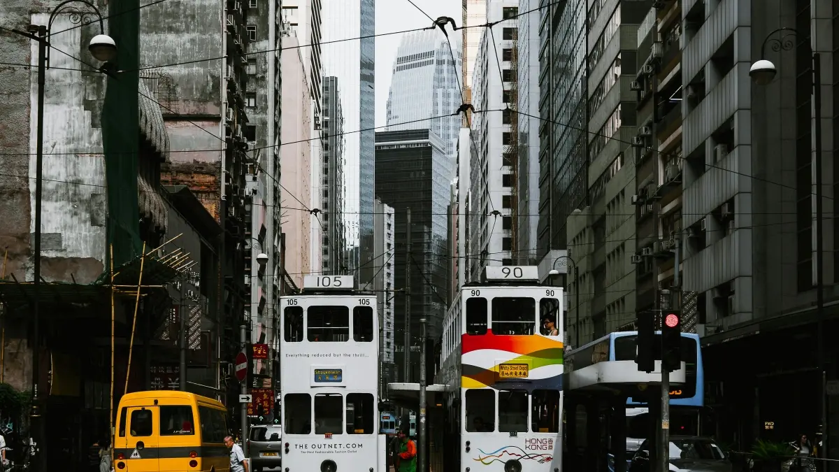Ghana advertisers: Faɛ Ethiopia LinkedIn creators, localize fast
