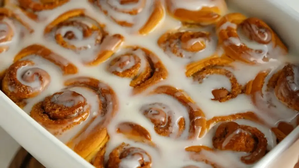 Kyerɛkwan prɛko pɛ ma Ghana creators a wɔpɛ sɛ wɔka Germany brands wɔ Roposo na yɛ monetize — actionable steps, tools, na Pooshlo model insights.