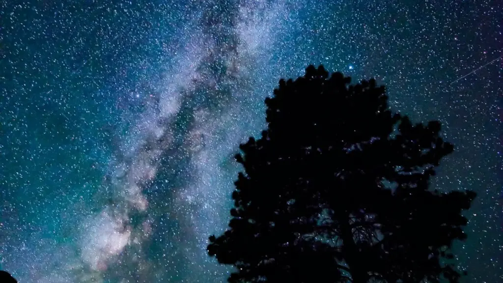 Mprempren akwankyerɛ ma Ghana adwumayɛfo a wɔpɛ Pakistan Takatak creators de yɛ visual product reviews — praktikal sourcing, due diligence, negotiation ne delivery tips.