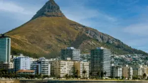 Kɔkɔbɔ ne taktiks a advertisers wɔ Ghana betumi de hwehwɛ Singapore Reddit creators ama scalable UGC campaigns — praktikal tips, tools, na riskɛs.