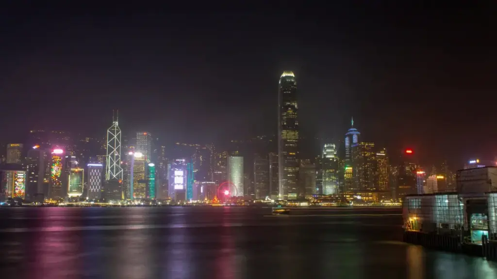 Akwankyerɛ prɛko-pɛ sɛnea Ghana creators betumi abegye Sri Lanka brands wɔ SoundCloud de akɔma followers healthy habits — tactics, pitch templates, na MaTitie VPN tip.